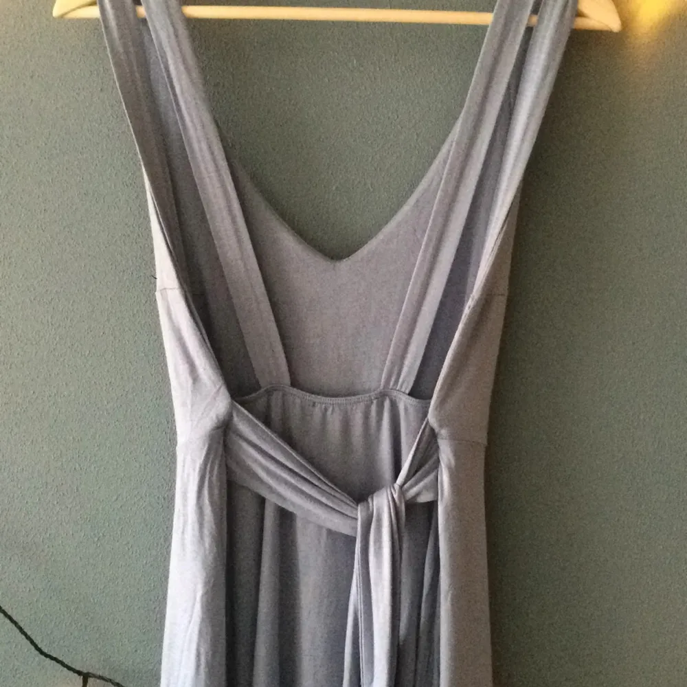 Lulu's periwinkle blue wrap dress, with double straps and low back! Really pretty on, very minimal signs of use. Msg for more info on the item, payment or shipping! . Klänningar.