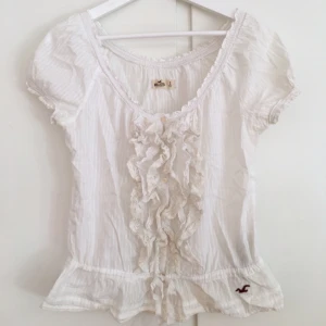  - Blus från Hollister i gott skick, använd 1-2 gånger! 
