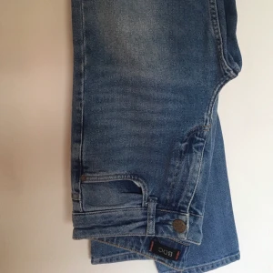 Fina jeans - Jeans från BDG köpta på urban outfitters! Väldigt bekväma men är numera försmå för mig. sällan använda!