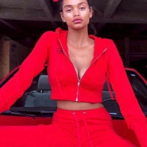 Iamgia hoodie - Zip up hoodie knappt använd från Iamgia i strl S, frakt 52kr