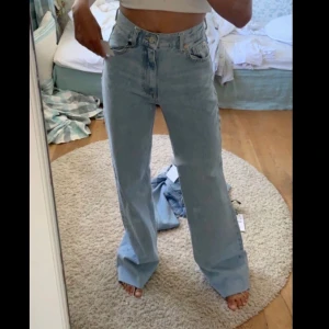 Zara jeans full length - Supersnygga och helt oanvända! Buda eller köp direkt för 450!