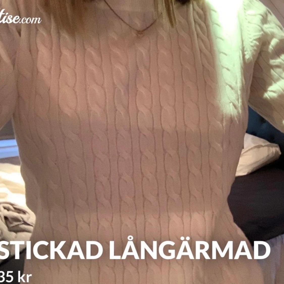 En stickad långärmad