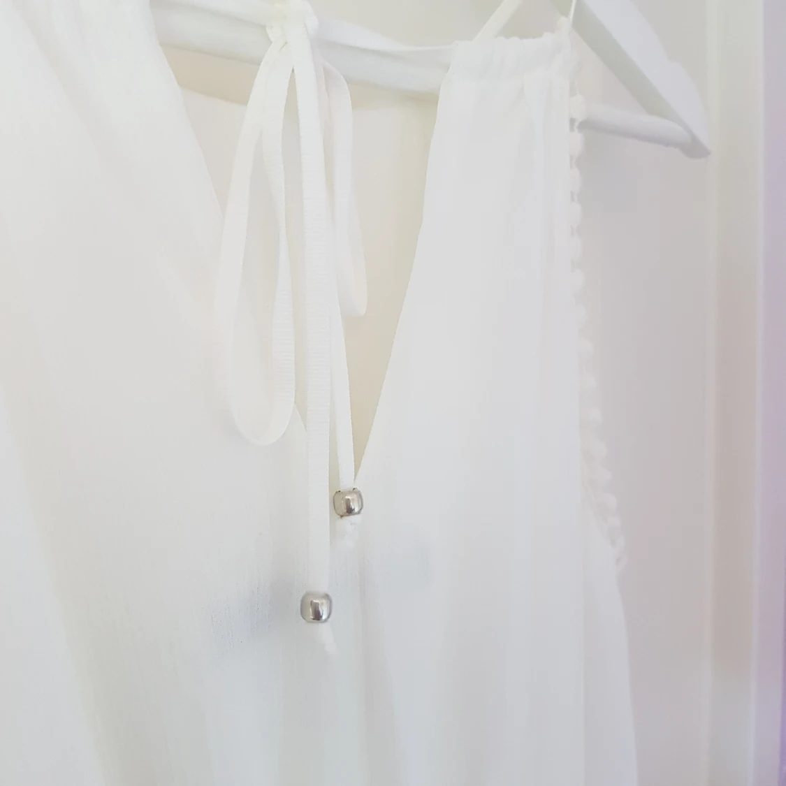 Vit långklänning med slits  - 90