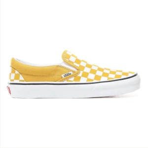 Rutiga vans - Gula rutiga vans som är 1 år gamla! Säljer för att dom inte har kommit till användning😁Storleken är 38,5 så skulle säga att dom passar 38-39! Frakt tillkommer💛💛