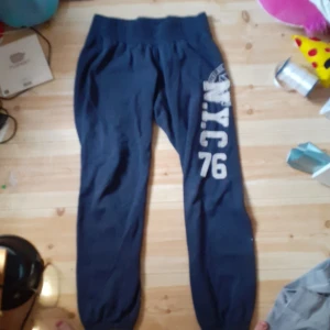 Mjukis byxor - Lite slitna.super sköna.