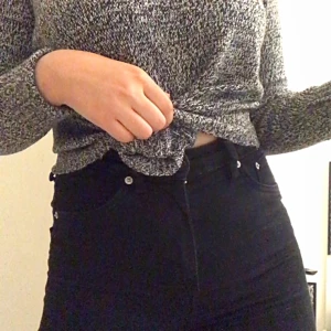 Tröja - Grå/svart/vit tröja💓