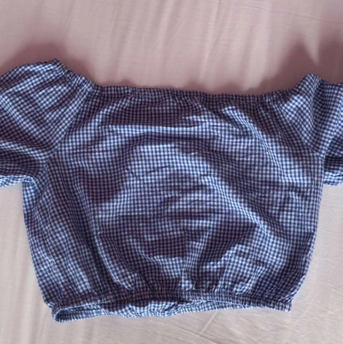 Söt rutig topp i väldigt bra skick.  - 91