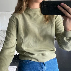 Ljusgrön tröja  - Ljusgrön tröja från Nakd. Frakt tillkommer. 