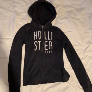 Hollister tröja - Mörklblå Hollister tjocktröja 