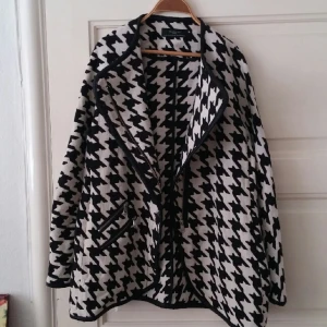  - Köpt för 2 år sen. Aldrig använd. Från Zara. Finns i Stockholm