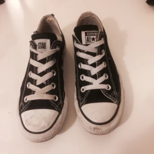  - All Star Converse skor använt några gånger säljes. 