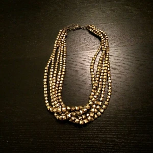  - Halsband i plastmaterial  Aldrig använt