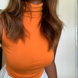 Humana topp - Topp från humana!! Har likadan i grön också annonserad 💓💓💓💓 köpte står för frakt.