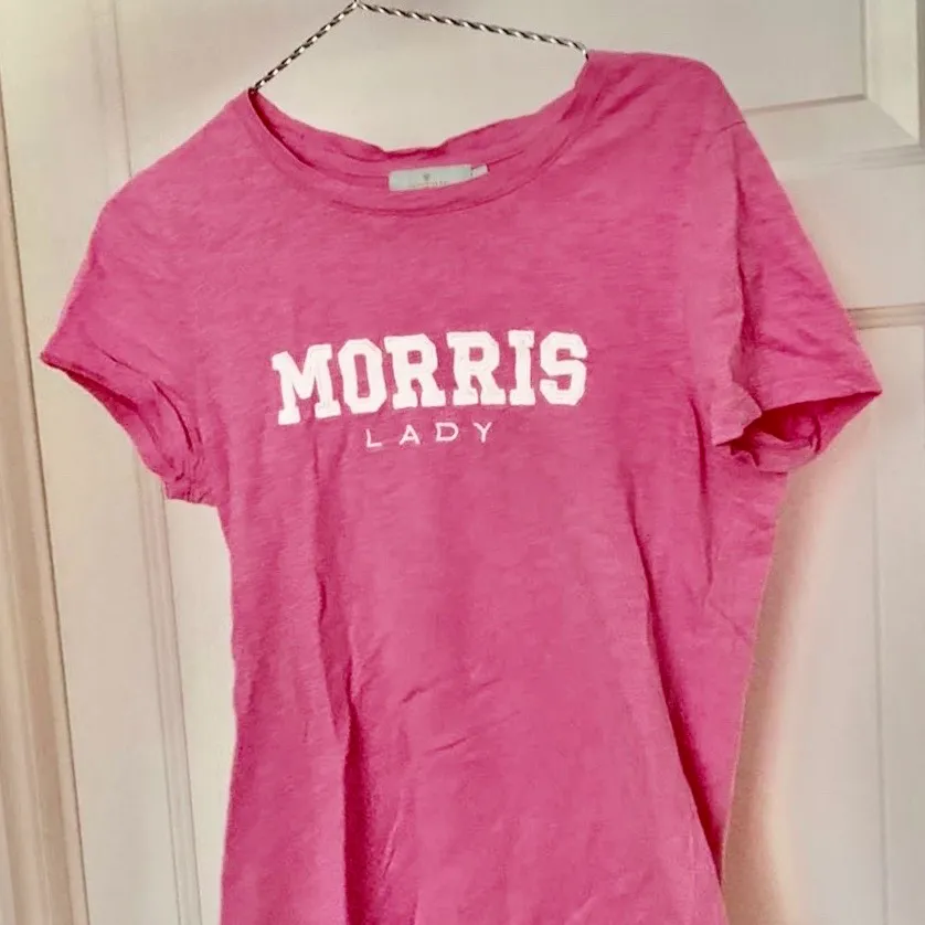 En T-shirt från Morris i fint skick. Storlek xs.. T-shirts.