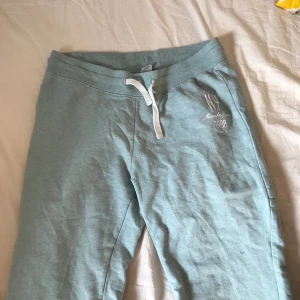 blåa mjukis  - Ett par blåa mjukis som ja säljer pågrund av att dom är för korta för mig. Använda ett par gånger. 