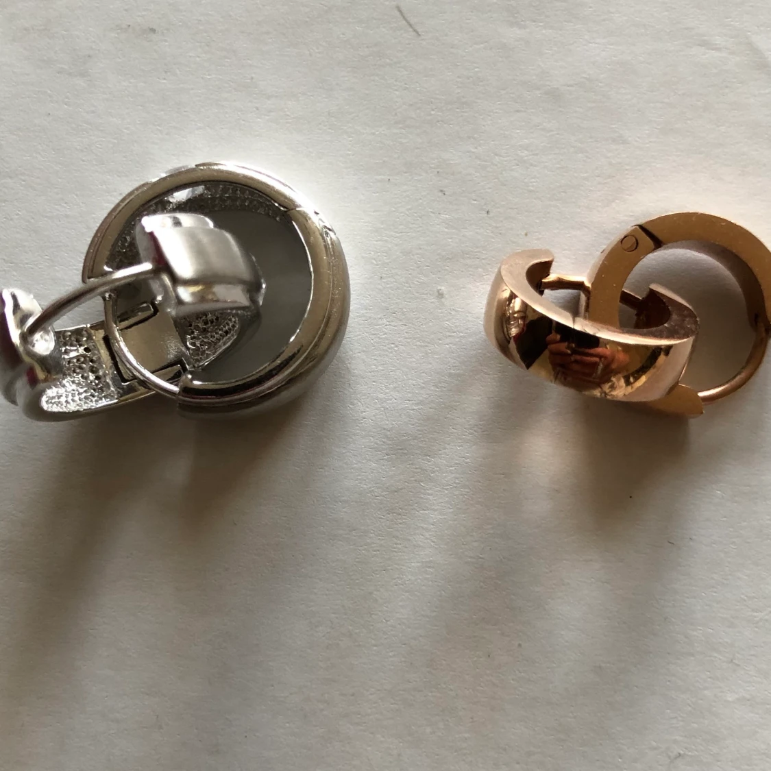 Helt nya örhängen - 90