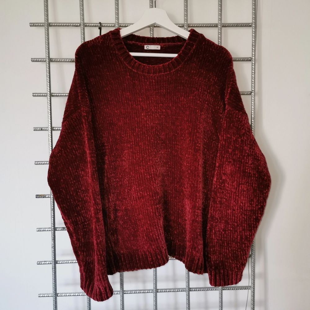 En supermjuk glänsande sweater. Visas på en medium. Frakt står köparen för :) skriv om du har några frågor!. Tröjor & Koftor.