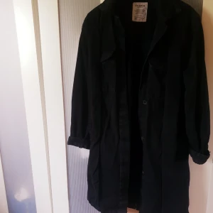  - Snygg oversized denimjacka från Pull&Bear. Oanvänd.