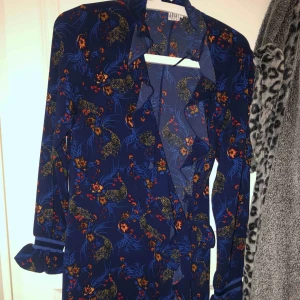  - Klänning från saint tropez helt ny