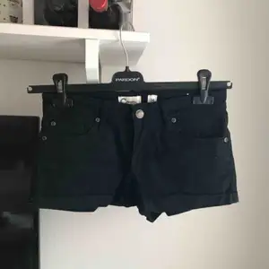 Svarta shorts från Cubus