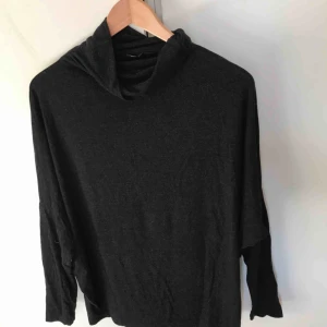  - Polotröja i mjuk bomull 