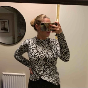  - Leotröja. Aldrig använd. 