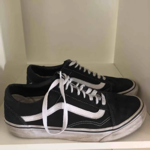  - Vans i relativt bra skick säljes pga ingen användning tyvärr 🖤 Frakt ingår i priset! 