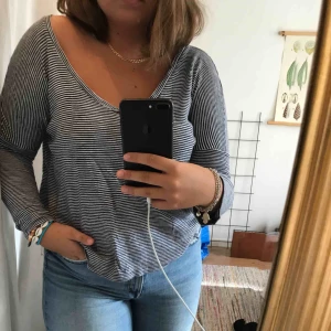  - Randig tröja från zara med flowig passform