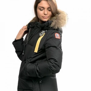 Parajumper Long Bear  - Nu säljer jag min fina knappt använda vinter jacka då jag inte har någon användning för den längre det är storlek xxs kvitto och lapparna finns kvar.