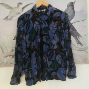 Retroskjorta! - Superfin och mjuk skjorta köpt på secondhand. Så fint mönster! 