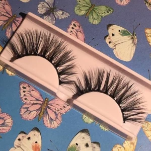 LÖSÖGONFRANSAR ”Mio” - Syntetiska lösfransar! Ykkishop på instagram 
