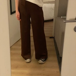 Bruna sidenbyxor - Jättehärliga sidenbyxor i brunt som inte kommer till användning:( är 1.70 lång! 
