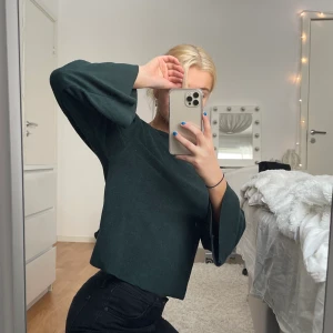 Tröja zara - Mörkgrön fleece tröja från Zara! Älskar ❤️