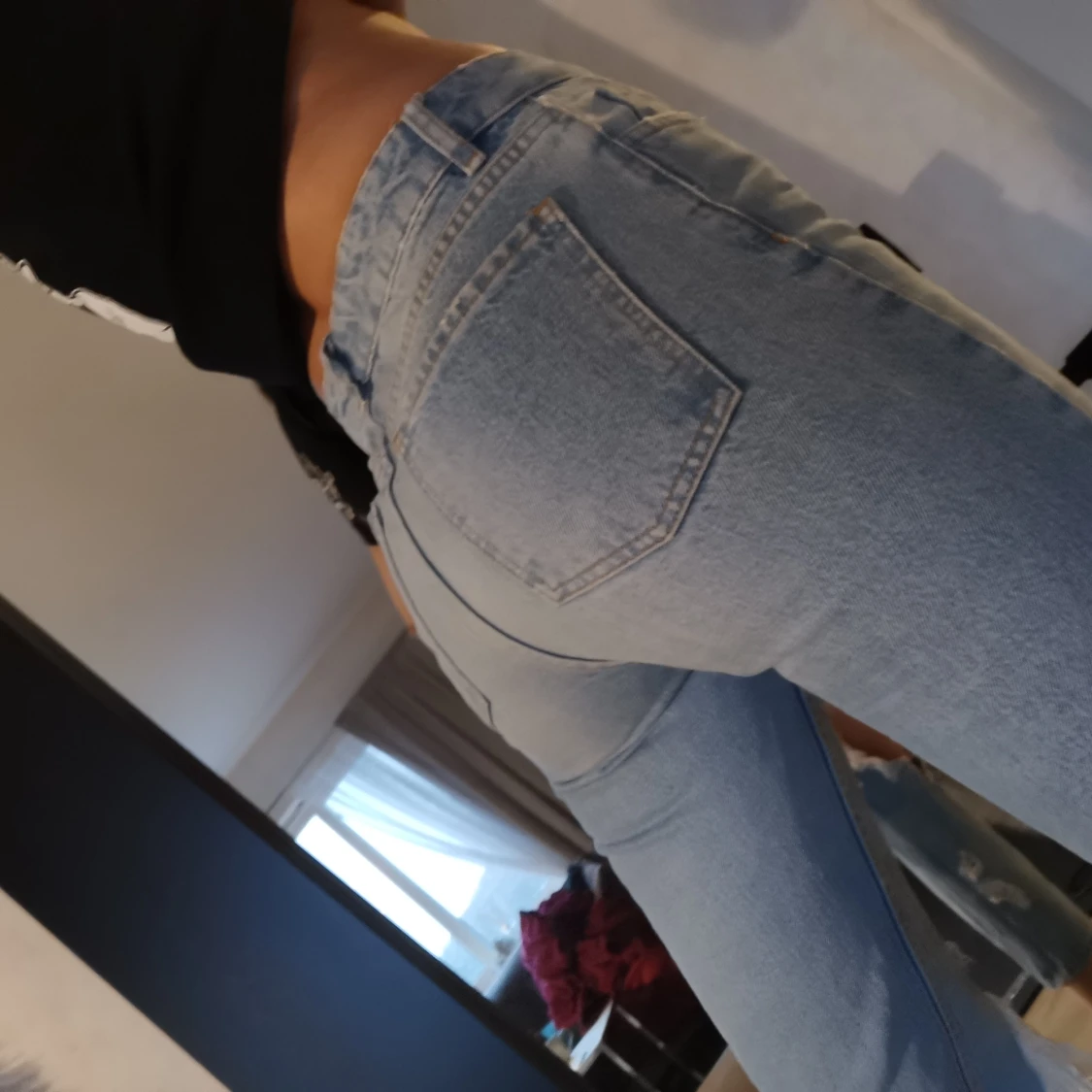 Nakd trasiga/håliga jeans strl 36