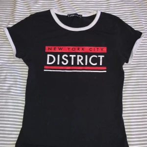 Tröja strl S - Tröja i strl S, liten i storleken så kan passa en xs. 