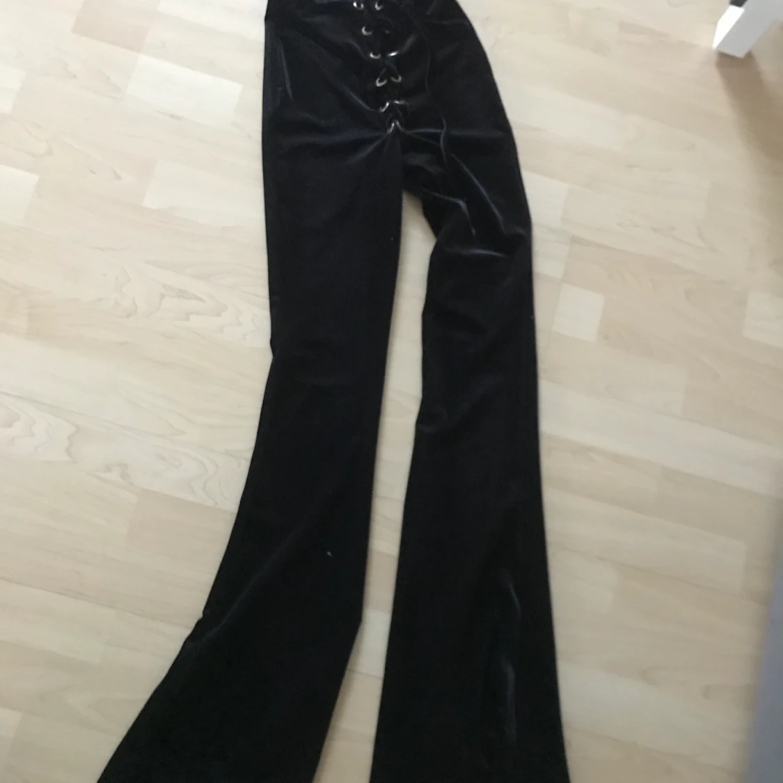 Bootcut velour med snöre
