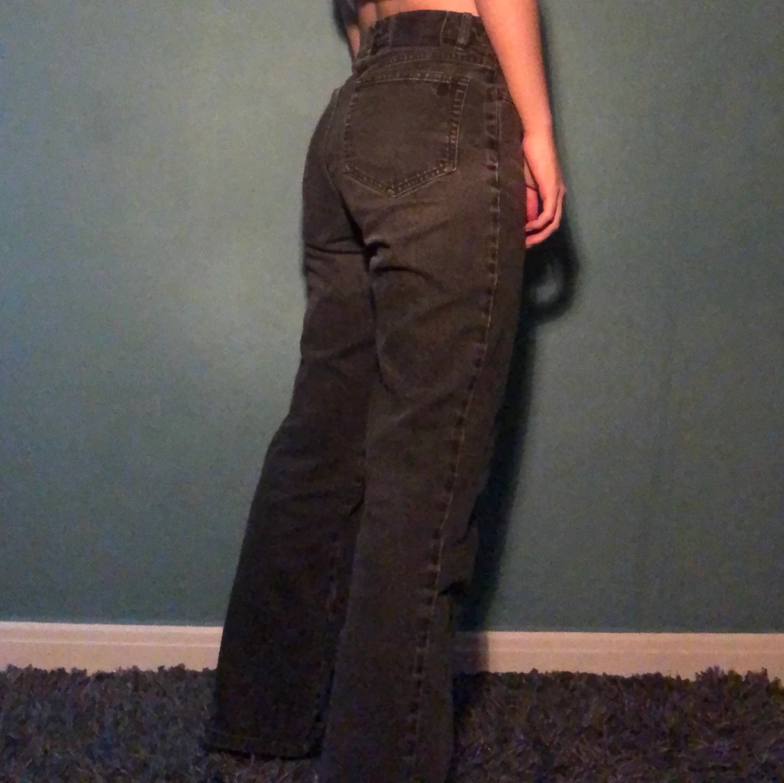 Raka svart-grå jeans