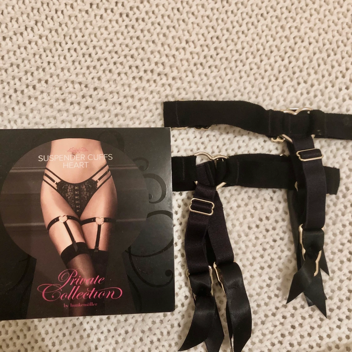 Suspender cuffs heart🔌🖤🔞 - 90