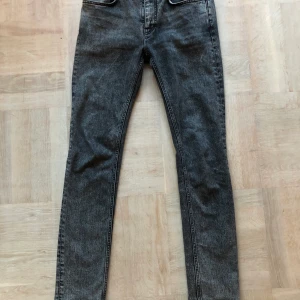 Acne jeans grå - Helt oanvända. Perfekt skick. 