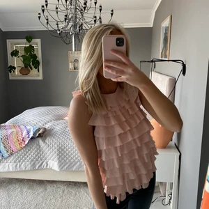 Rosa blus från acne  - En jättegullig ljusrosa blus från Acne i storlek 36 💕 Buuuda!! 