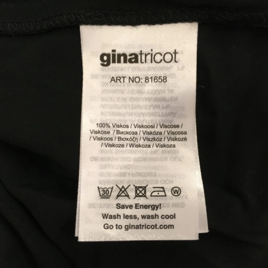 NY oanvänd svart skjorta 100% viskos - 91