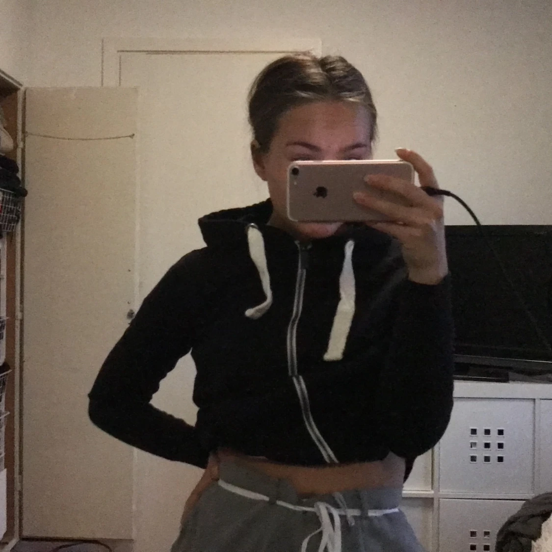 Svart hoddie, helt ny - 90