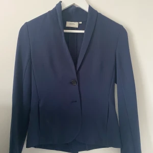 Boomerang kavaj - Marinblå