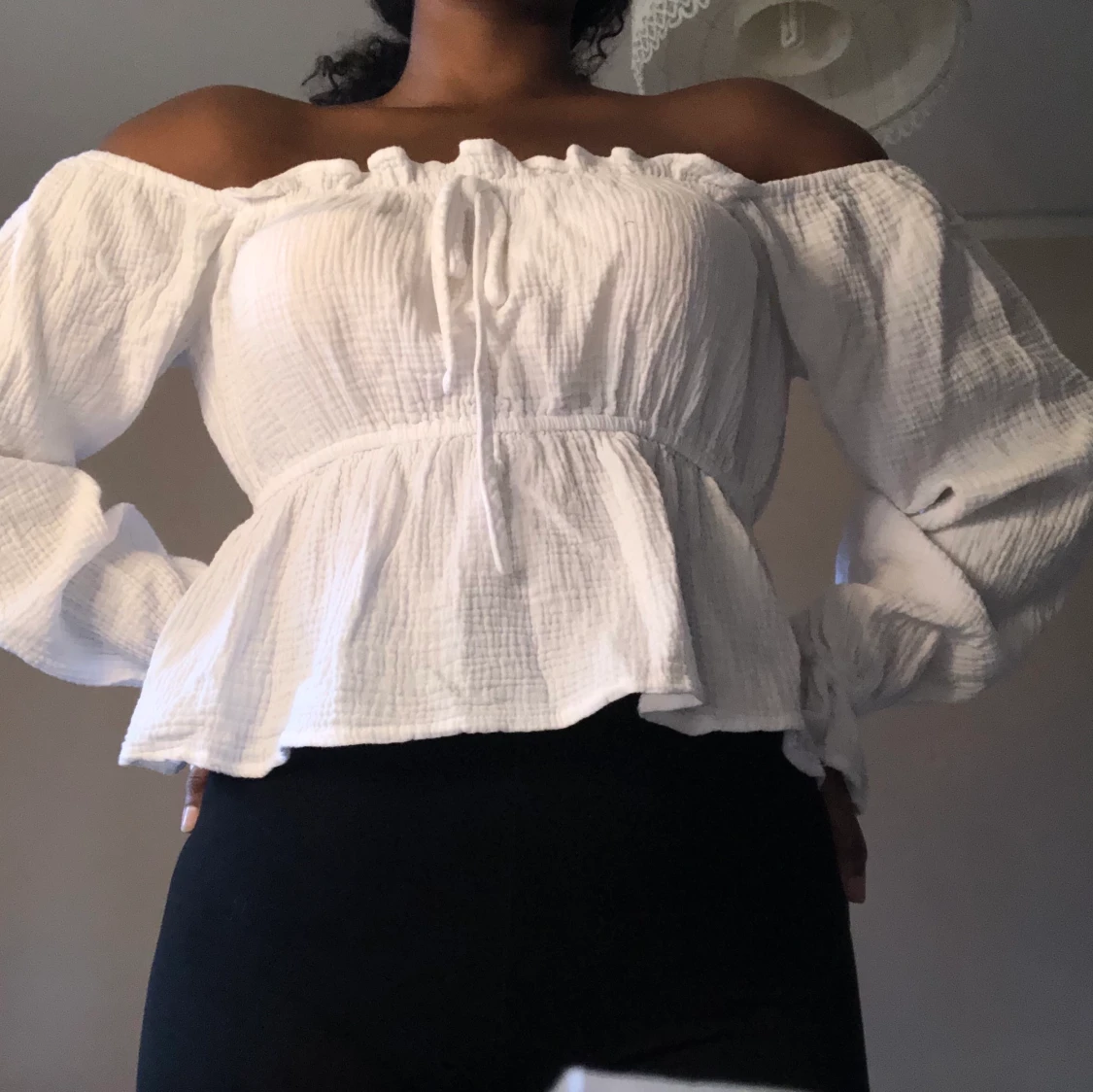 OFF SHOULDER BLUS