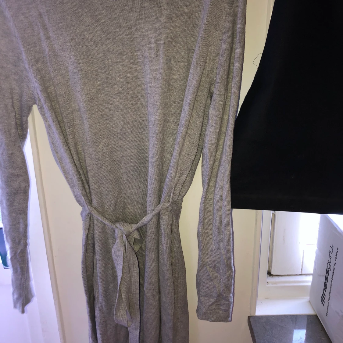 Grå polo krage klänning använd endast en gång - 90