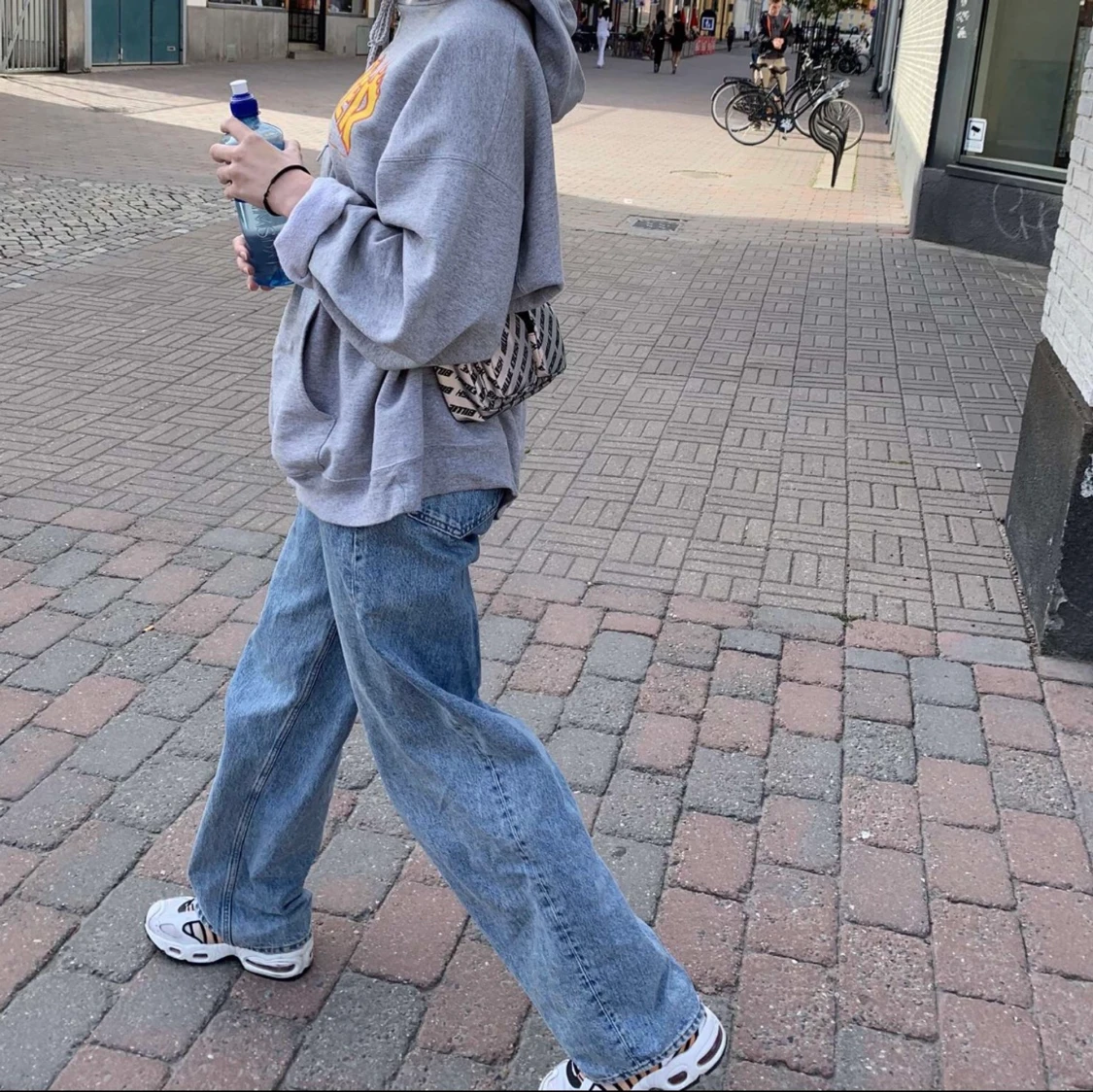 HM Billie Eilish - 90