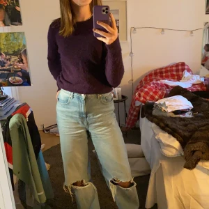 Stickad tröja - SUPERfin lila stickad tröja från & other stories! Älskar denna men tycker den sitter lite för tajt, då jag gillar oversized!💜