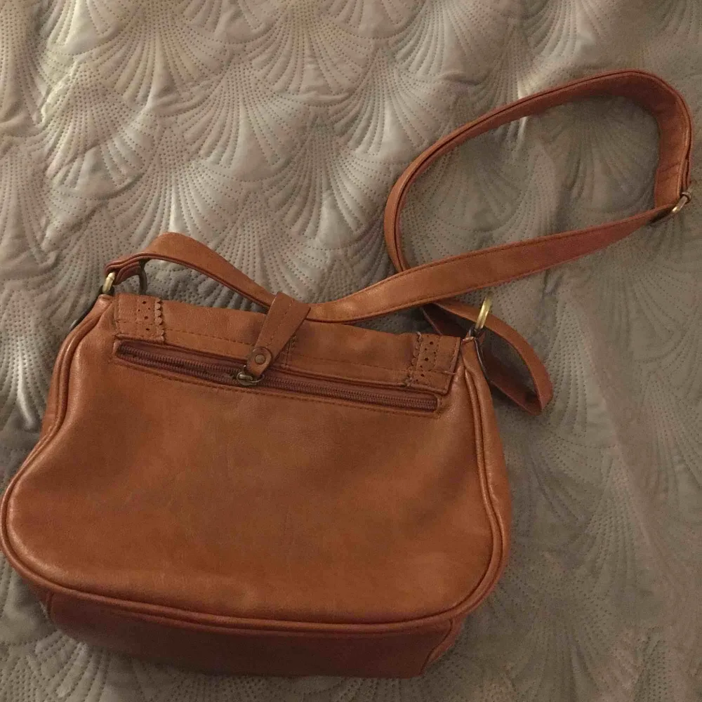 Fin brun väska.. Väskor.