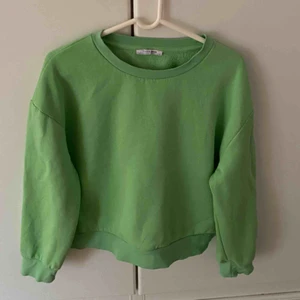  - Limegrön tröja ifrån zara 🦋