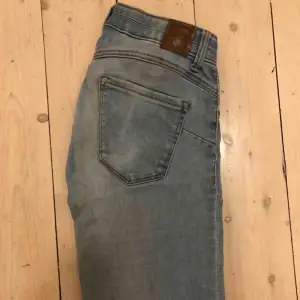 Ljus blåa slim jeans från Bershka. :)